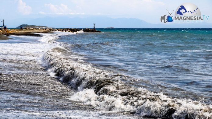 Loutraki Skopelos Waves 3