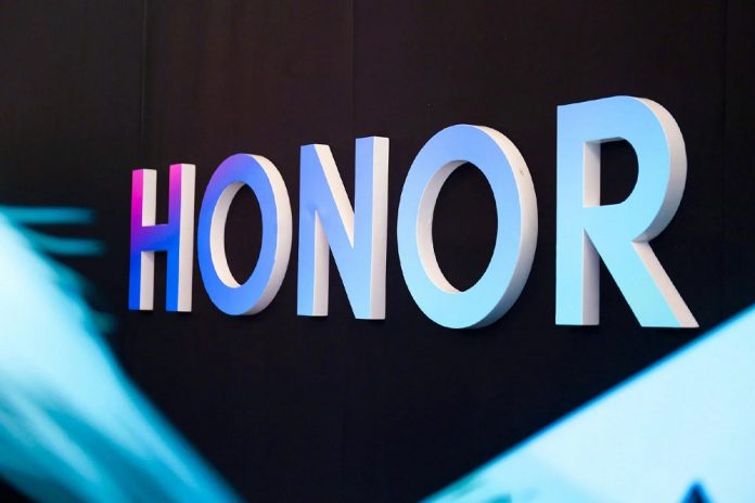Η Huawei πουλάει την Honor κάτω από πίεση