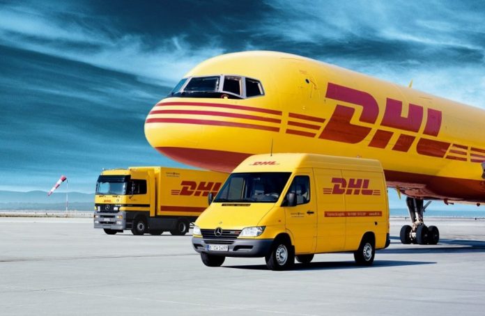 Η DHL σταματάει τις αποστολές σε Αγγλία και Ιρλανδία