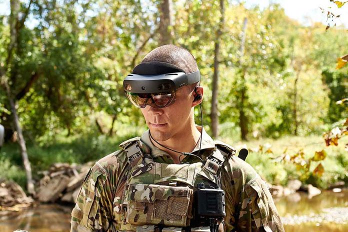 H Microsoft ετοιμάζει γυαλιά AR για στρατιωτική χρήση