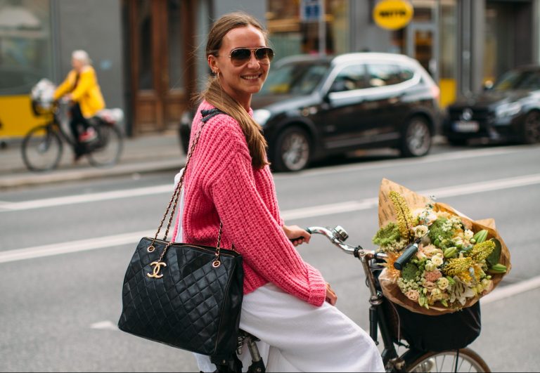 8 Shopper τσάντες για δυναμική επιστροφή στο γραφείο