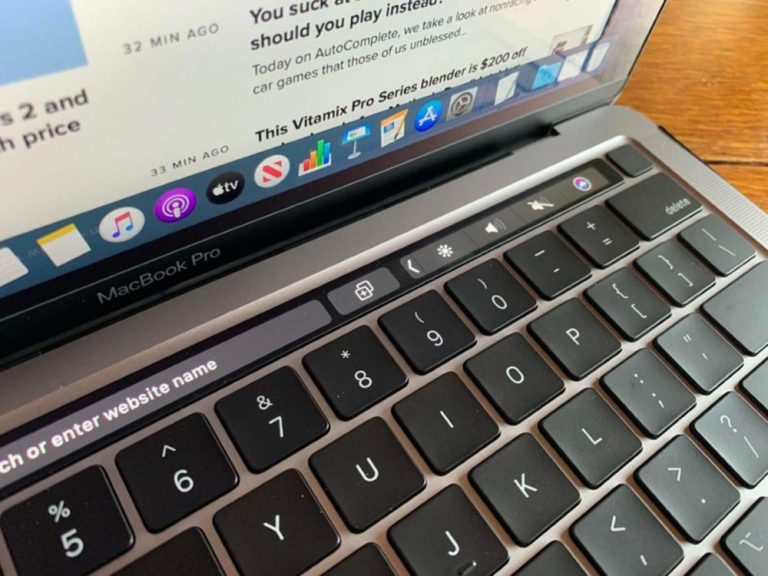 Οθόνη MacBook Pro με εγκοπή εμφανίστηκε σε φωτογραφία που διέρρευσε