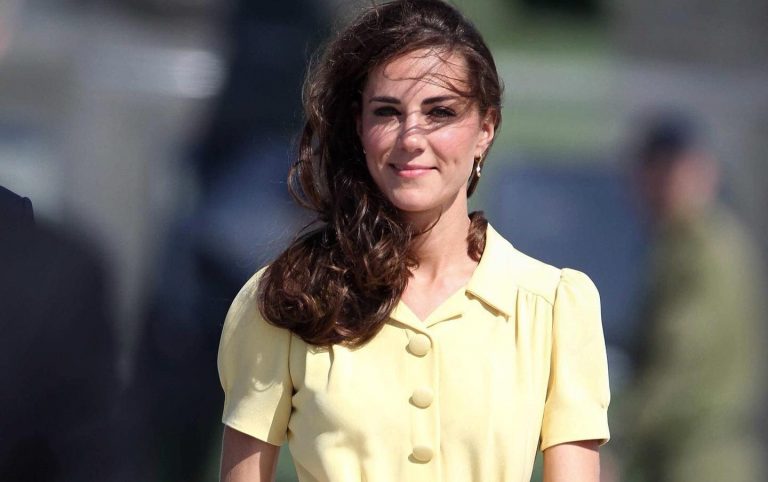 Kate Middleton: Με καλοκαιρινό Look στην Καραϊβική ( & πού μπορείς να βρεις το φόρεμά της)