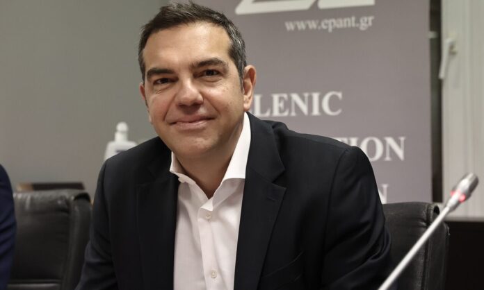 ΣΥΡΙΖΑ για Μητσοτάκη στη ΔΕΘ: «Ο πρωθυπουργός της ακρίβειας και των υποκλοπών έχει τελειώσει»
