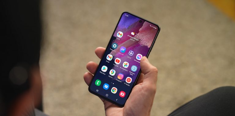 Galaxy S21 FE: Θα πάρει σύντομα το One UI 5