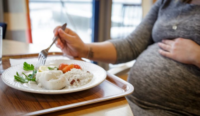 Κατανάλωση Ψαριών και Εγκυμοσύνη: Νέα Έρευνα με Νέα Δεδομένα