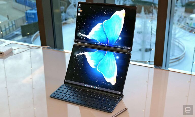 Η Lenovo παρουσίασε το πρώτο OLED Laptop με διπλή οθόνη