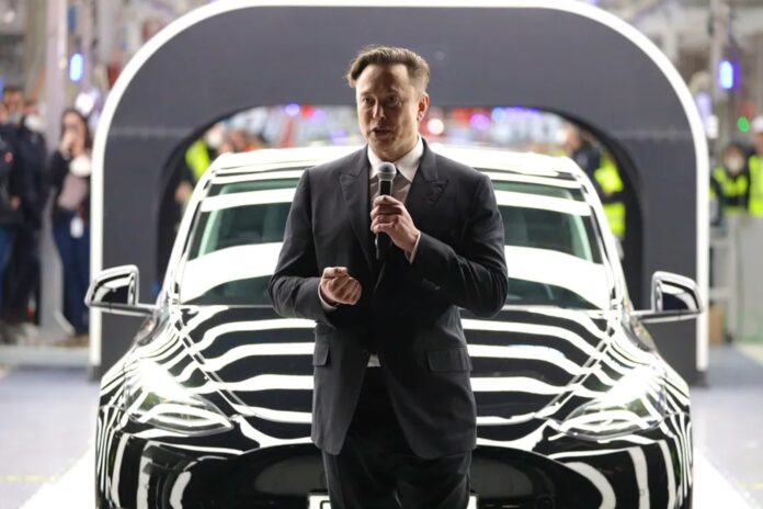 O Elon Musk “έσπασε” αρνητικό ρεκόρ – Τι αναφέρει το Guinness World Records