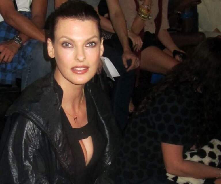 Linda Evangelista: To super model των ’90s κυκλοφορεί το πρώτο της βιβλίο