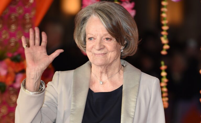 H Maggie Smith φωτογραφίζεται για την καινούρια καμπάνια του οίκου Loewe